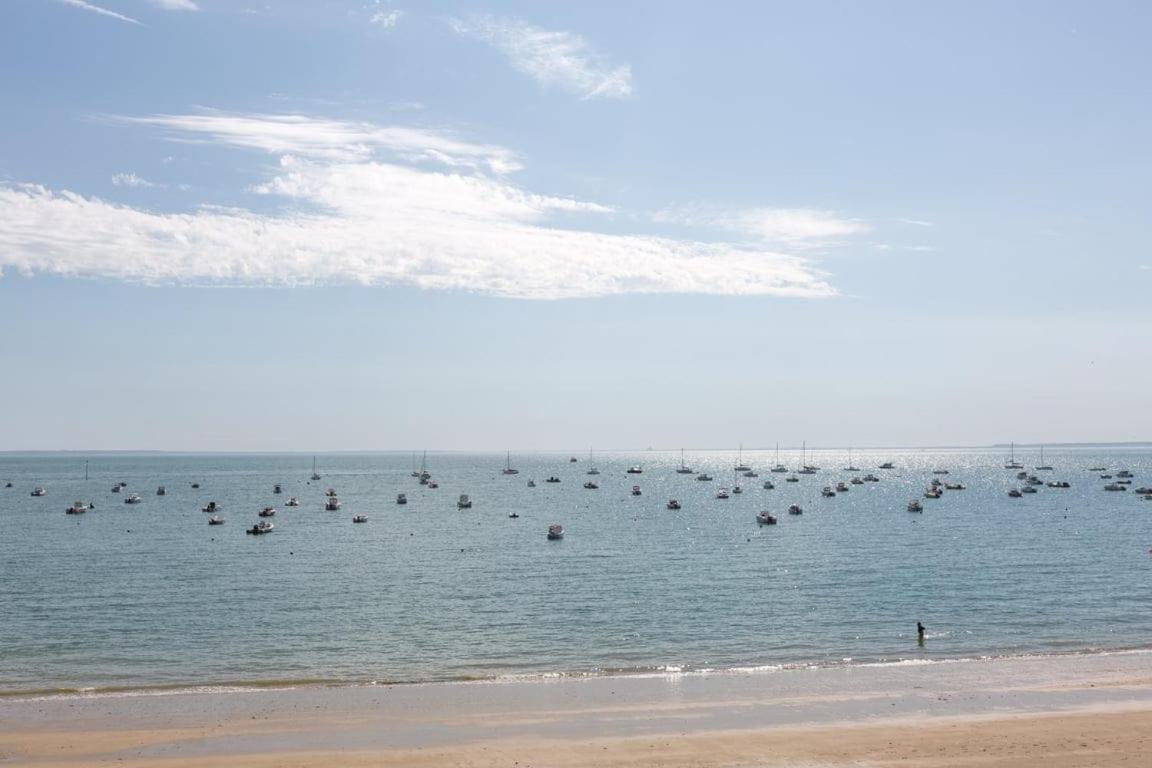Les Pieds Dans L'Eau - Bel Appartement - Vue Mer カンカル エクステリア 写真